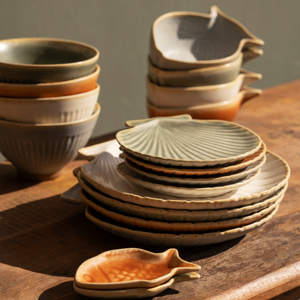 Madam Stoltz Off White Stoneware Sea Shell Tray | Wanderlust Life