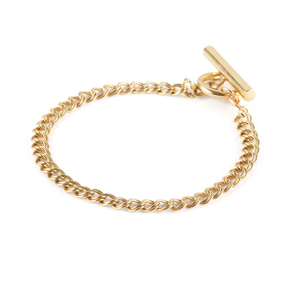 The Morgan Bracelet is a gold vermeil double curb chain, featuring a T bar, toggle fastening. A statement bracelet to add impact to your jewellery collection. Sustainably made in the UK with recycled sterling silver.