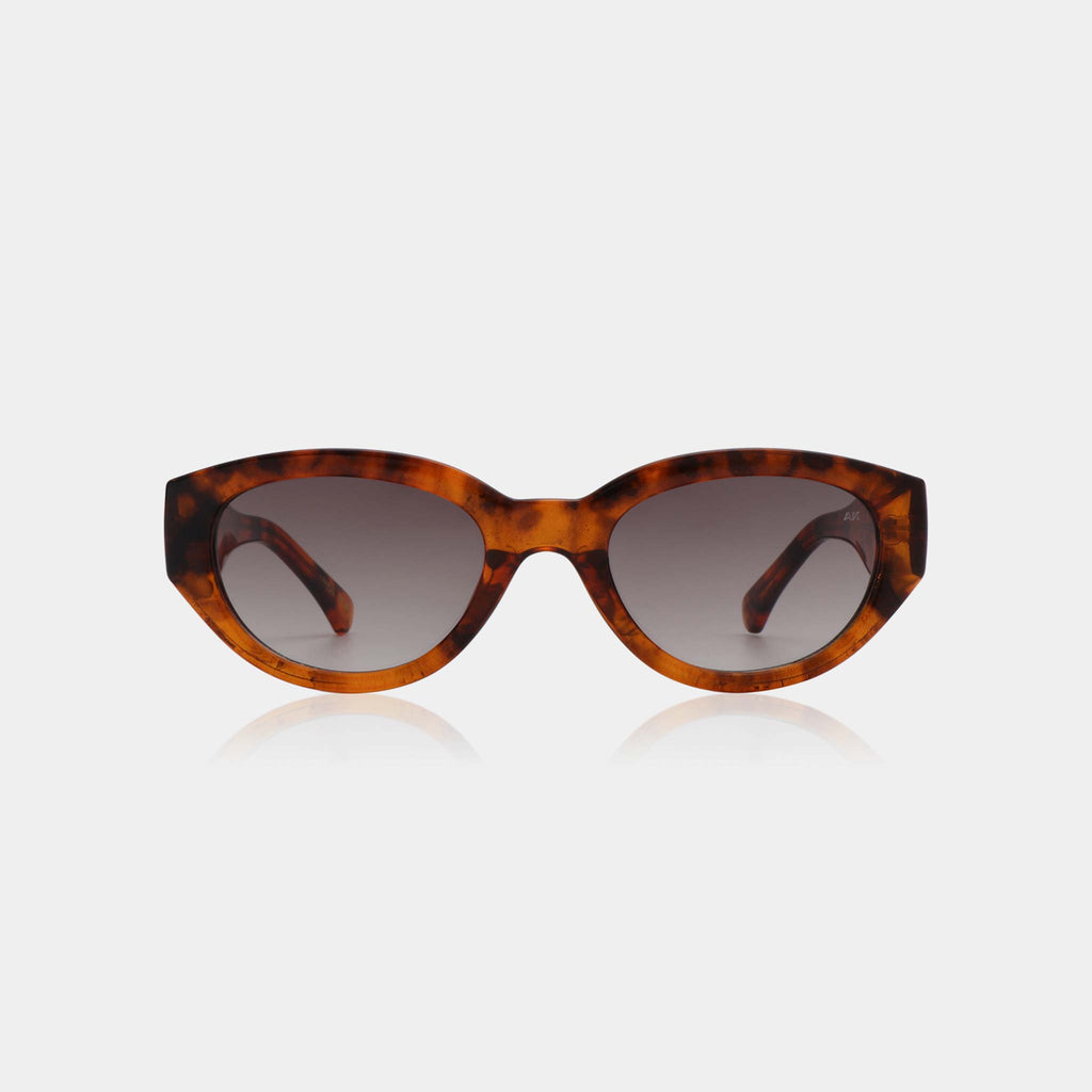 Minimal and modern cat-eye shape frames with a vibrant tortoise pattern. 