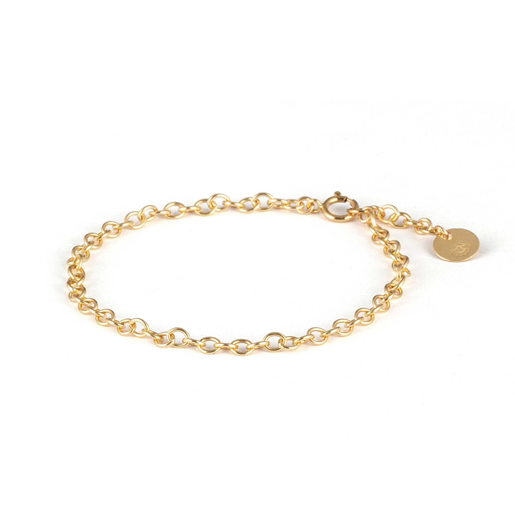 A traditional style chain of uniform links in 14k gold fill. 