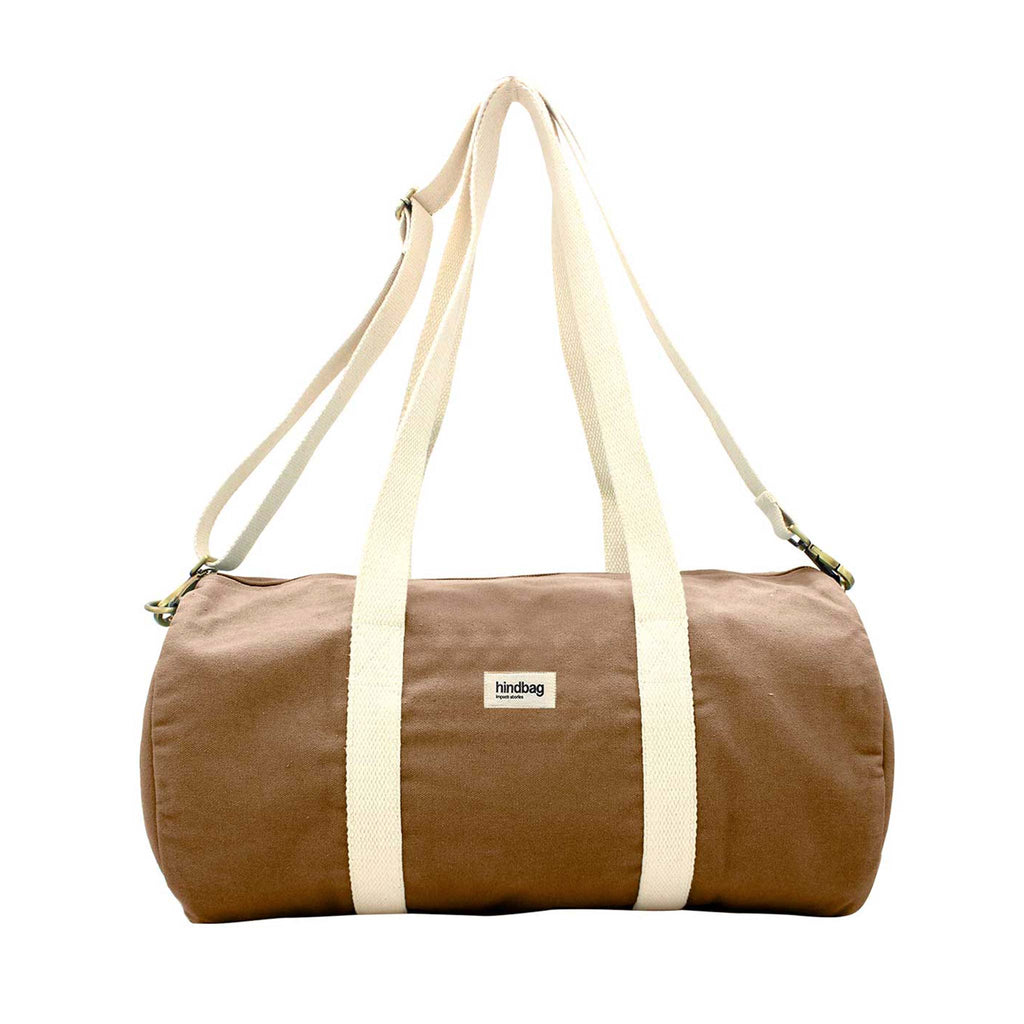 A rounded duffel bag with an interior pocket to store small essentials. An ideal bag for weekends away, yoga or the gym.&nbsp;