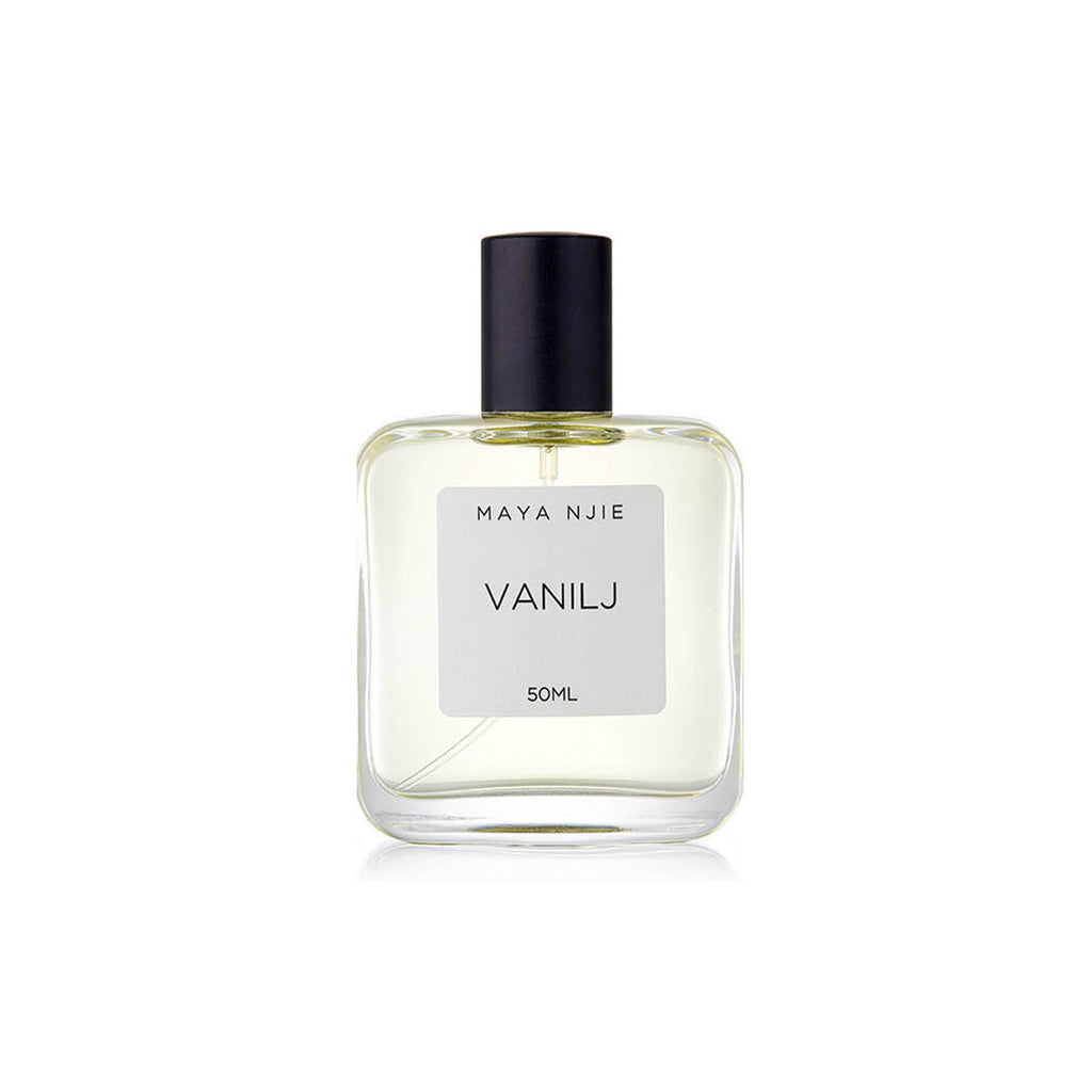 The parfum that combines the spicy, earthy scent of cardamom, patchouli and cedar wood, tamed by the added vanilla note which inspires a slightly 'boozy' bourbon twist. Maya Njie now available at Wanderlust Life.